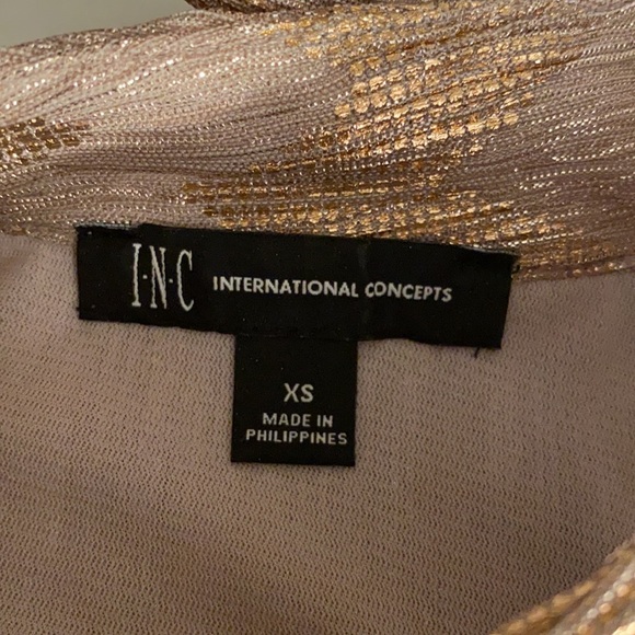 INC | Tie neck Metallic shimmer Halter Top - Picture 13 of 15